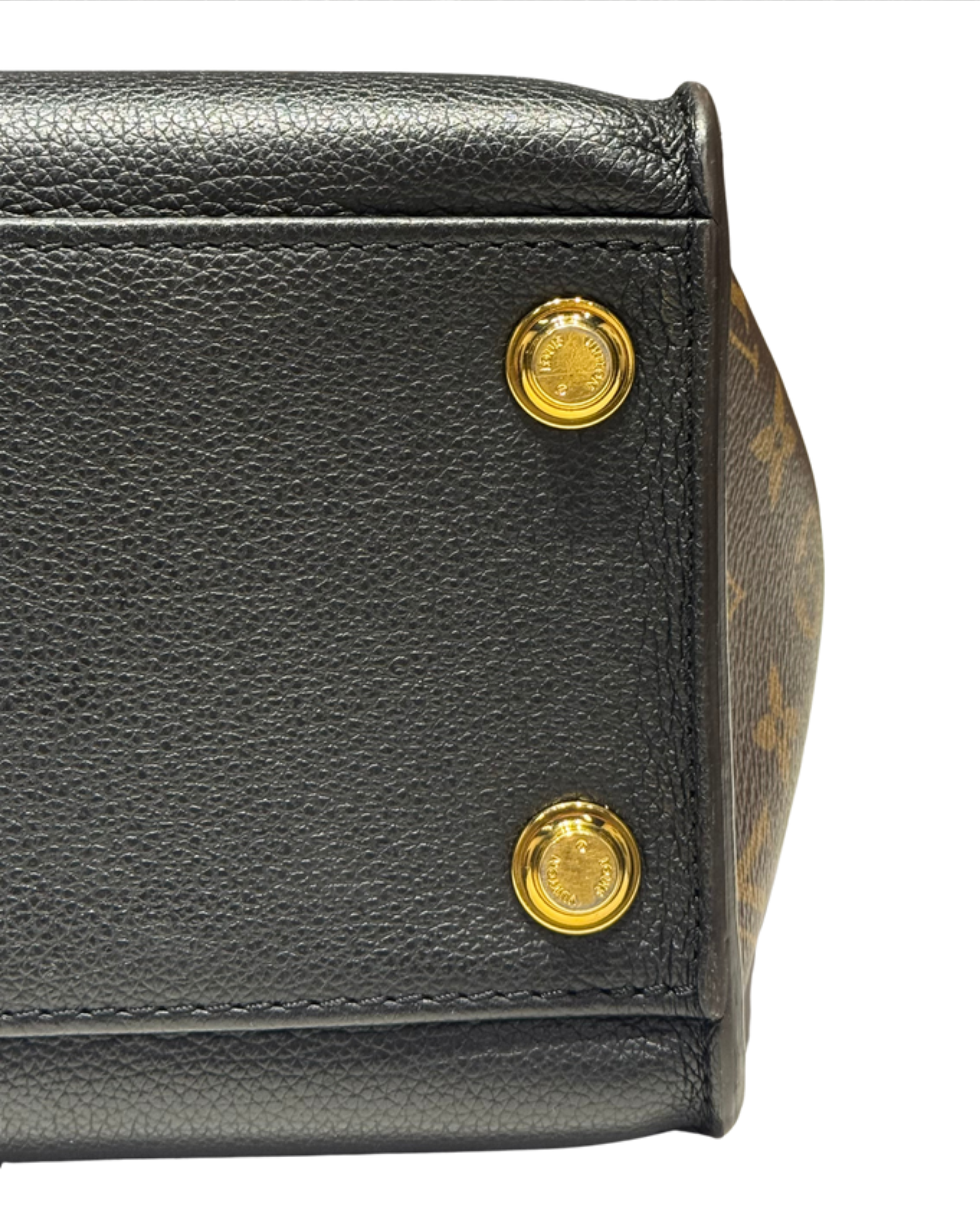 Louis Vuitton Tote on my side