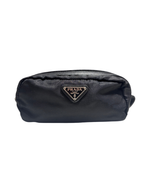 Pouch Prada nera con logo triangolare