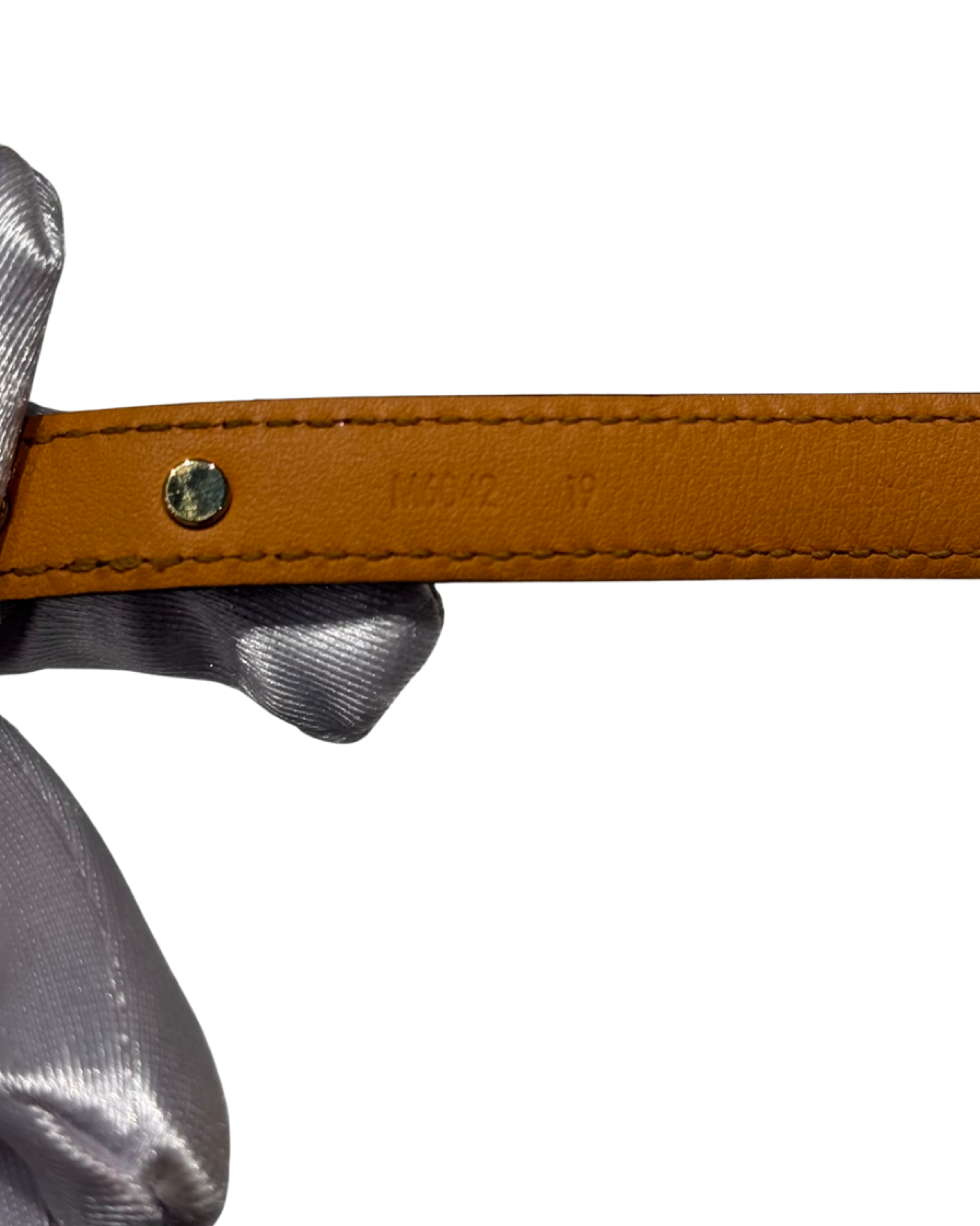 Bracciale Louis Vuitton con monogram e dettaglio V