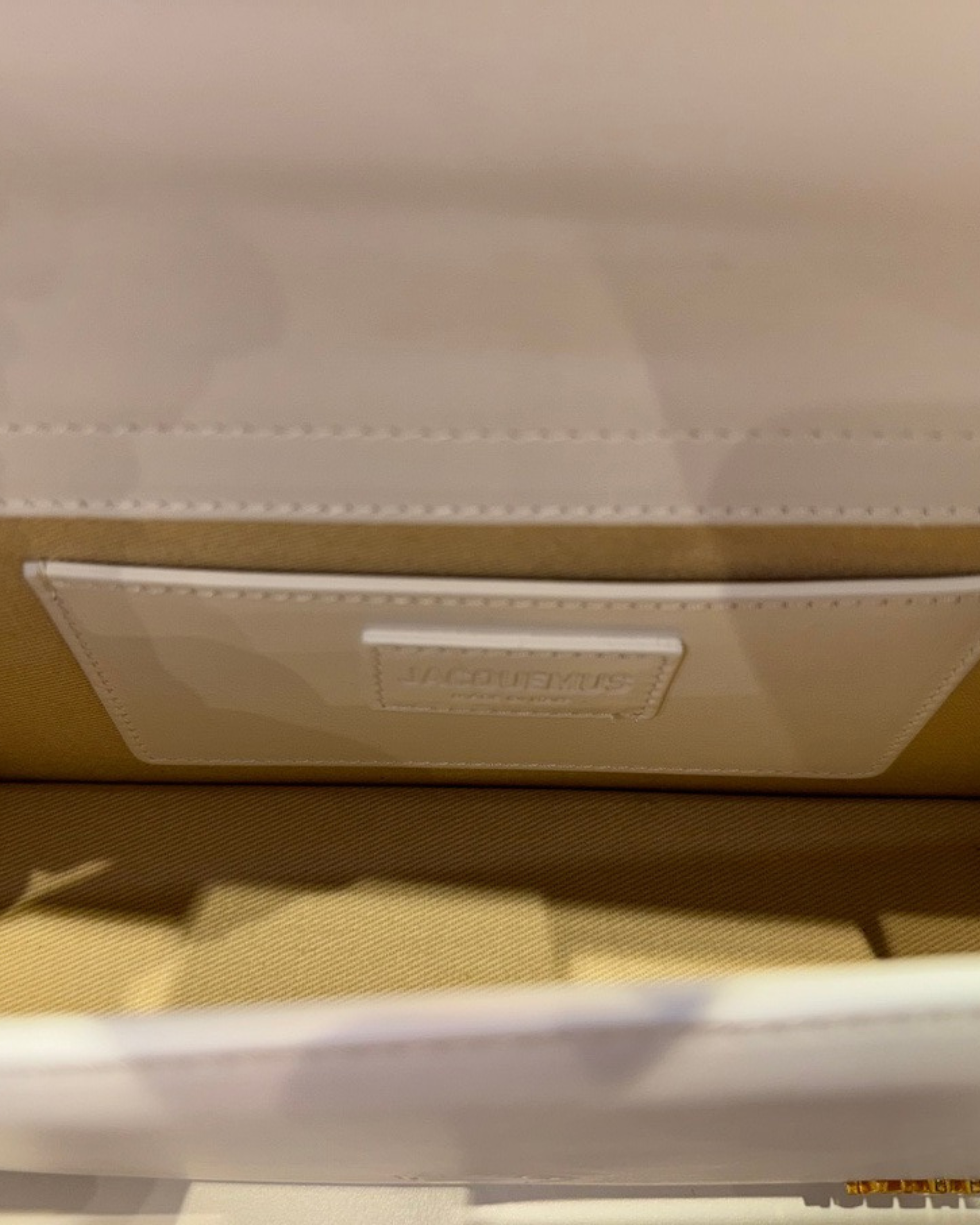 Borsa Jacquemus  con logo dorato