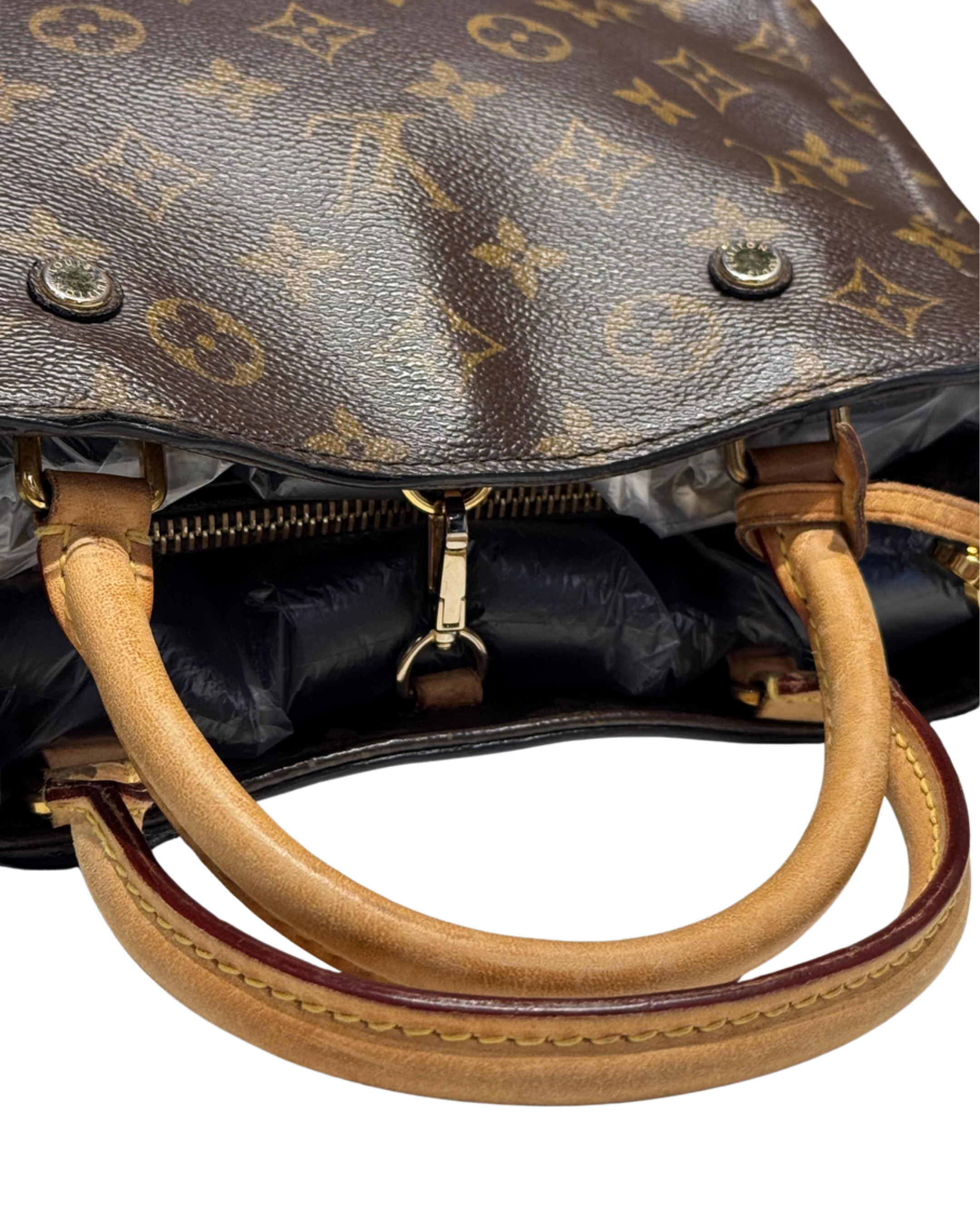 Louis Vuitton Montaigne MM Monogram Canvas