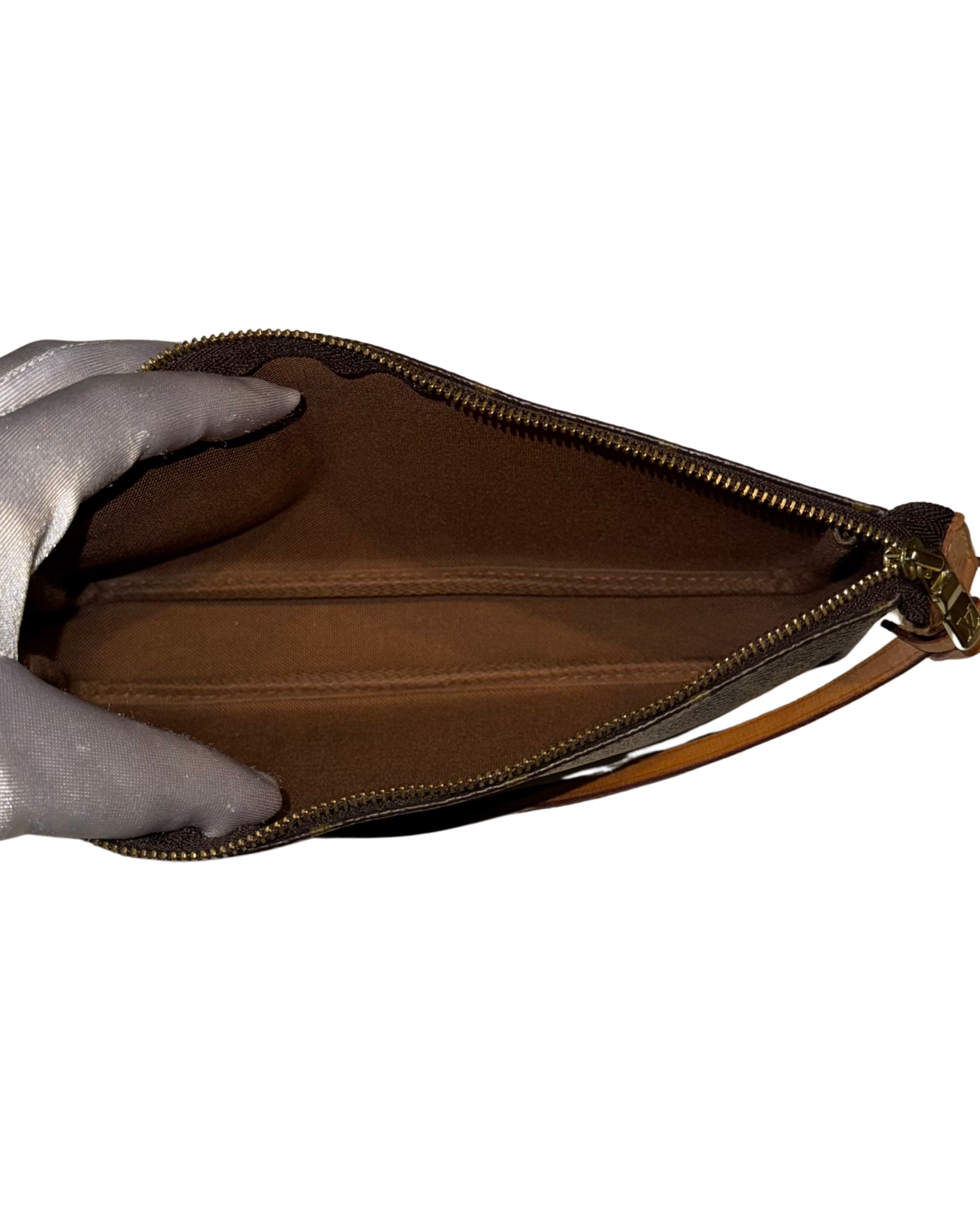 Louis Vuitton Pochette Monogram