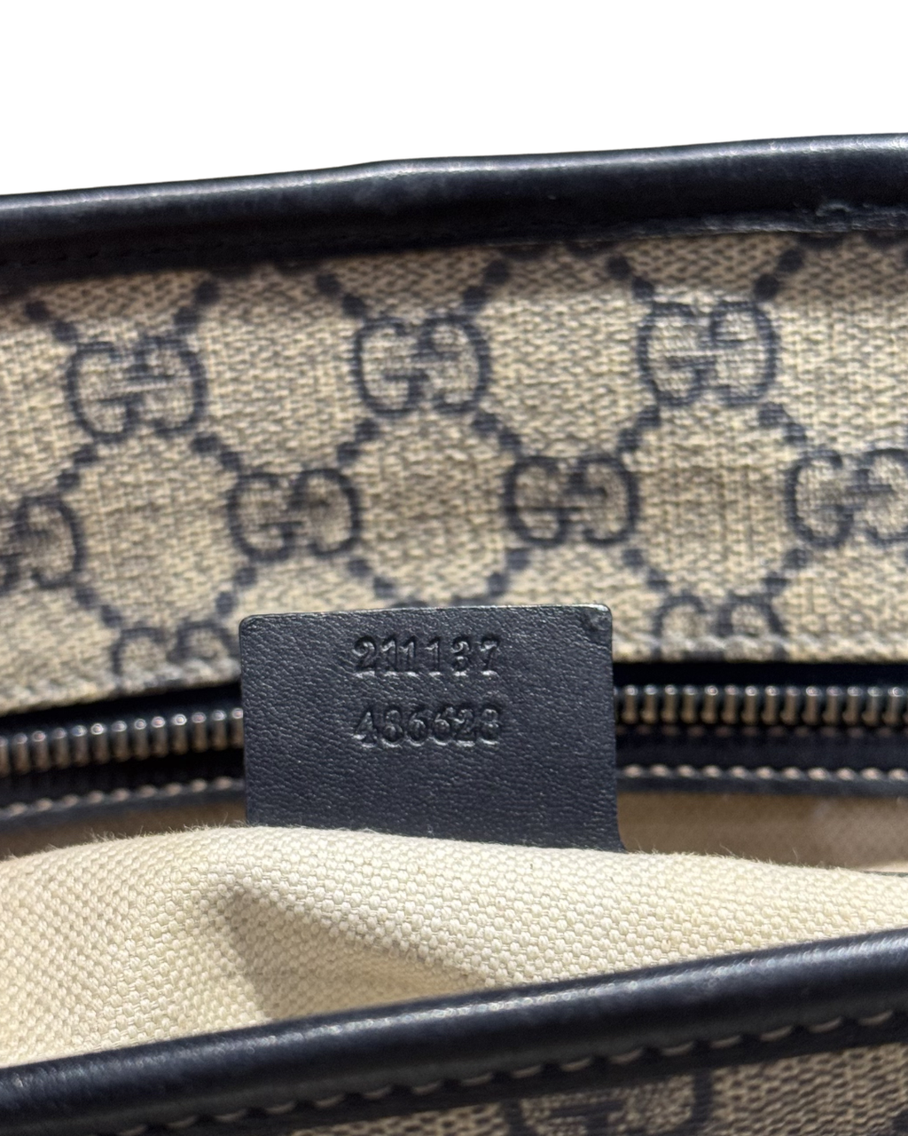 Gucci Shoulder GG Supreme